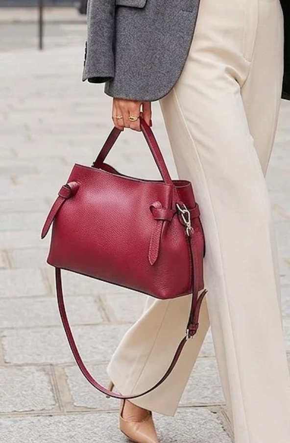 Sac à main en cuir grainé bordeaux