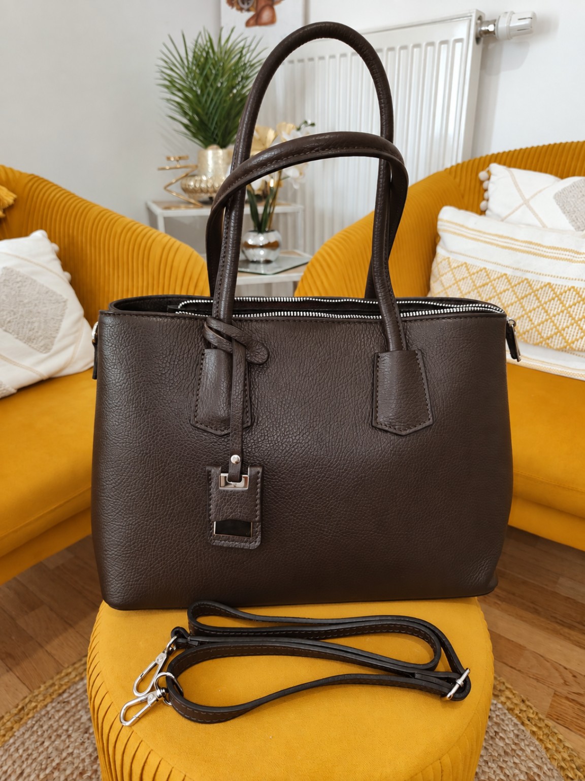 Sac à main en cuir marron foncé